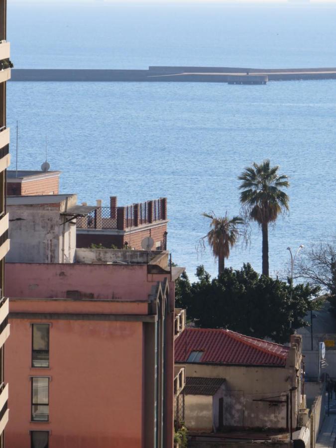 Luna Rossa Rooms カリアリ エクステリア 写真