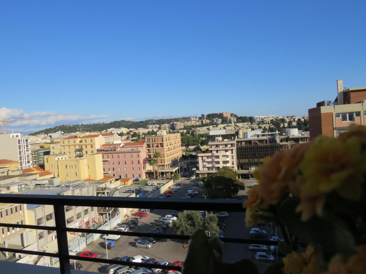 Luna Rossa Rooms カリアリ エクステリア 写真
