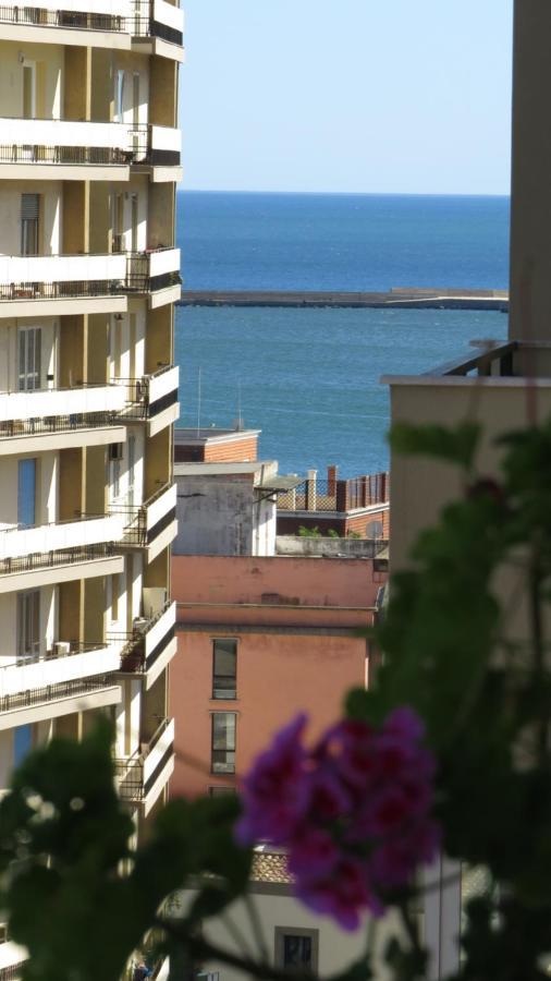 Luna Rossa Rooms カリアリ エクステリア 写真